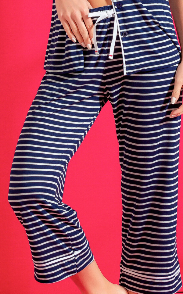 Pijama Americano Manga Curta com Capri Ester