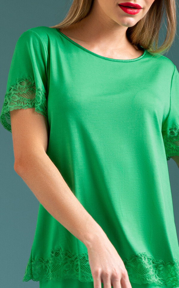Blusa Manga Curta com Short Chiara