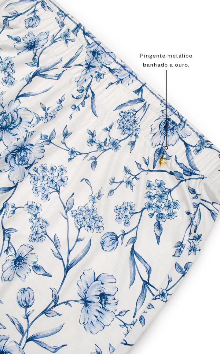 Pijama Blusa com Gola Abotoada e Short Valeria