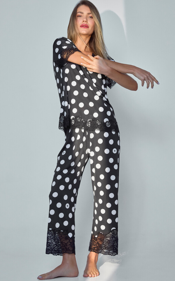 Premium – Pijama Blusa Manga Curta com Capri Idara