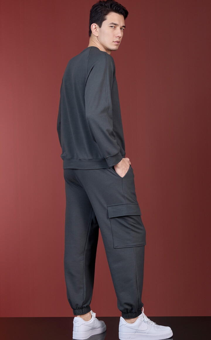 Blusa Manga Longa com Calça Jogger Sport Oleksandr